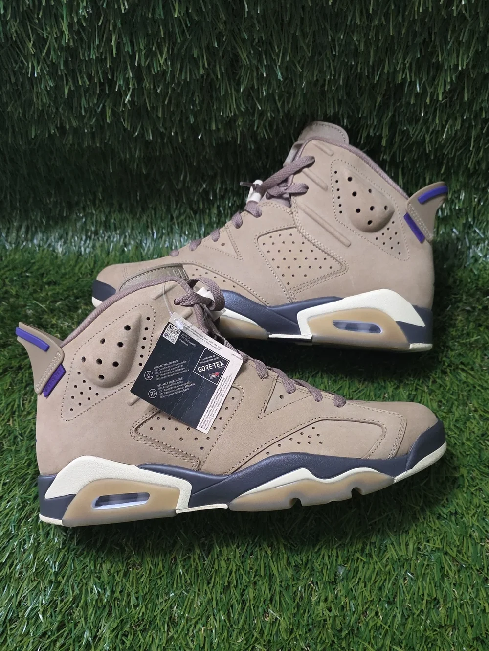 Jordan 6 RetroGore-Tex Brown Kelp. Size 10 M OR 11 W.